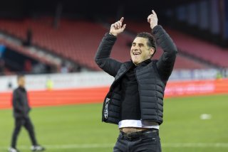 La joie de Didier Tholot au moment de célébrer le succès du FC Sion avec le Gradin Nord.